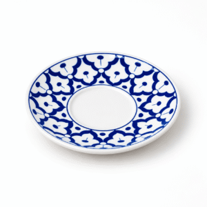 Blauw-wit keramisch schoteltje van 12 cm met traditioneel Thais bloemmotief.