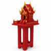 Rood Thais tempelhuis met dubbeldak en goudkleurige ornamenten op een witte achtergrond.