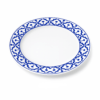Keramisch bord van 26 cm met traditioneel Thais blauw-wit patroon op de rand.