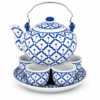 Blauw-wit 6-delig theeservies met theepot met metalen handvat, vier theekopjes en ronde serveerschaal.