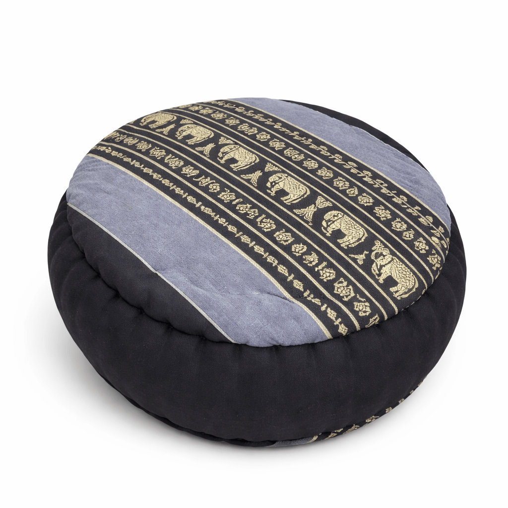 zafu-meditatiekussen-zwart-lifestyle-yoga