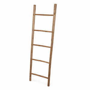 houten-decoratieladder-naturel-vrijstaand-witte-achtergrond