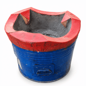 Grote Thaise Tao houtskoolbrander van 44 cm met blauwe metalen buitenmantel, rode rand en hittebestendige binnenkant.