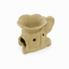 Beige keramische aromabrander in de vorm van een olifant met kom bovenop en ventilatiegaten, vrijstaand op witte achtergrond.