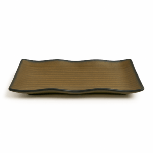 Rechthoekig keramisch bord met matte afwerking en lichte golfvorm – 29 cm