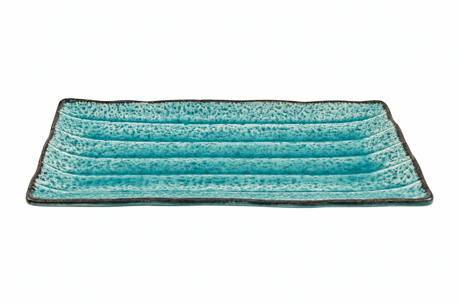 Blauwe rechthoekige keramische serveerschaal van 29 cm met ribbelreliëf op een witte achtergrond.