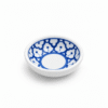 Rond wit keramisch dipschaaltje met een traditioneel blauw Thais motief aan de binnenzijde.