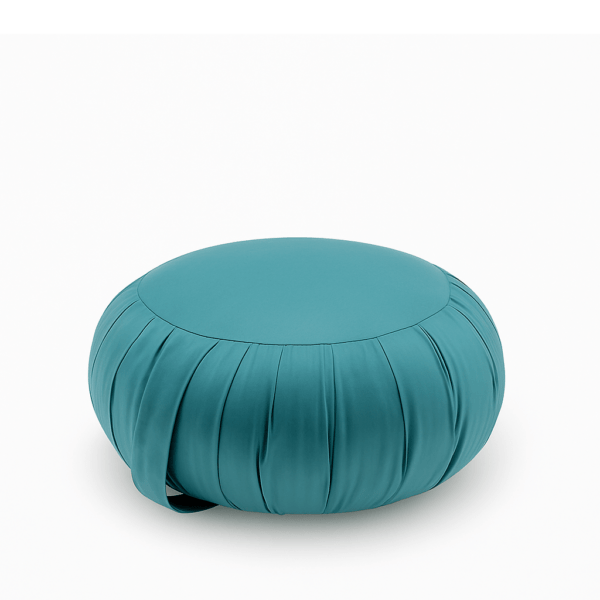 Rond zafu meditatiekussen in oceaanblauw – studio-opname