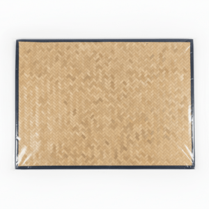 Handgemaakte Kajood placemat van natuurlijk materiaal, fairtrade geproduceerd in Thailand.